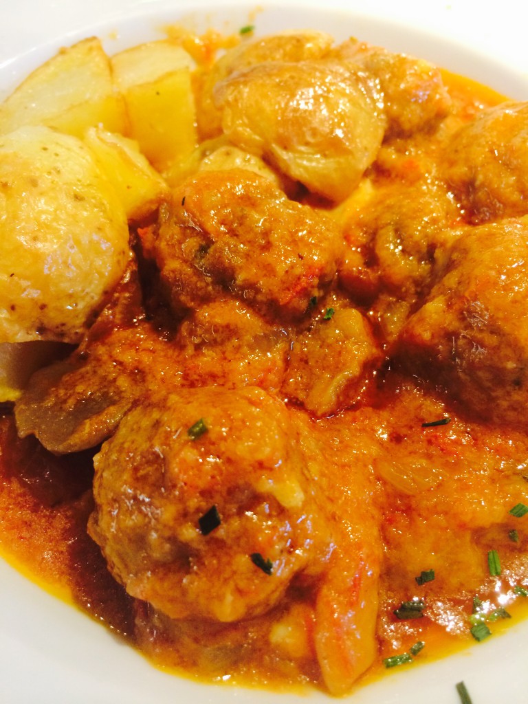Served with potatoes, Albondigas remind us of a good meatloaf and potato meal :)