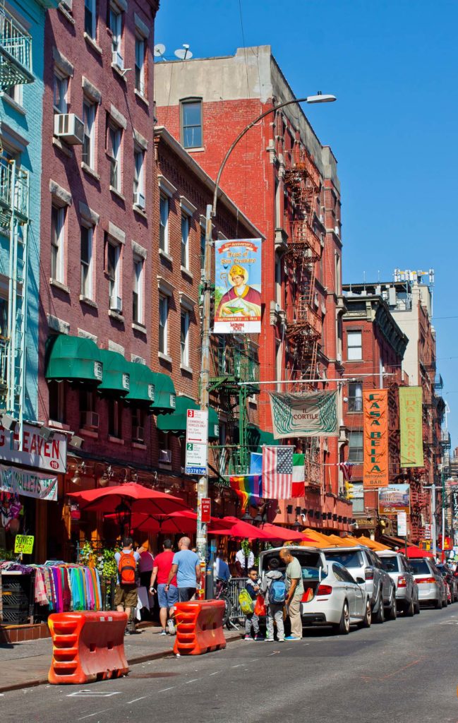 Picture of Mulberry Street in Manhattan's Little Italy neighborhood